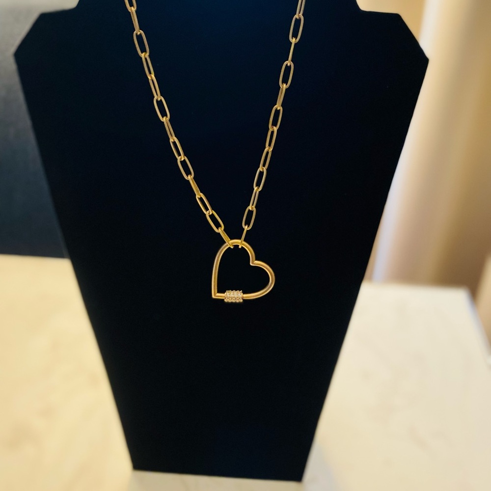 Sale end March20th LOLA HEART SCREW LOCK NECKLACE – GOLD